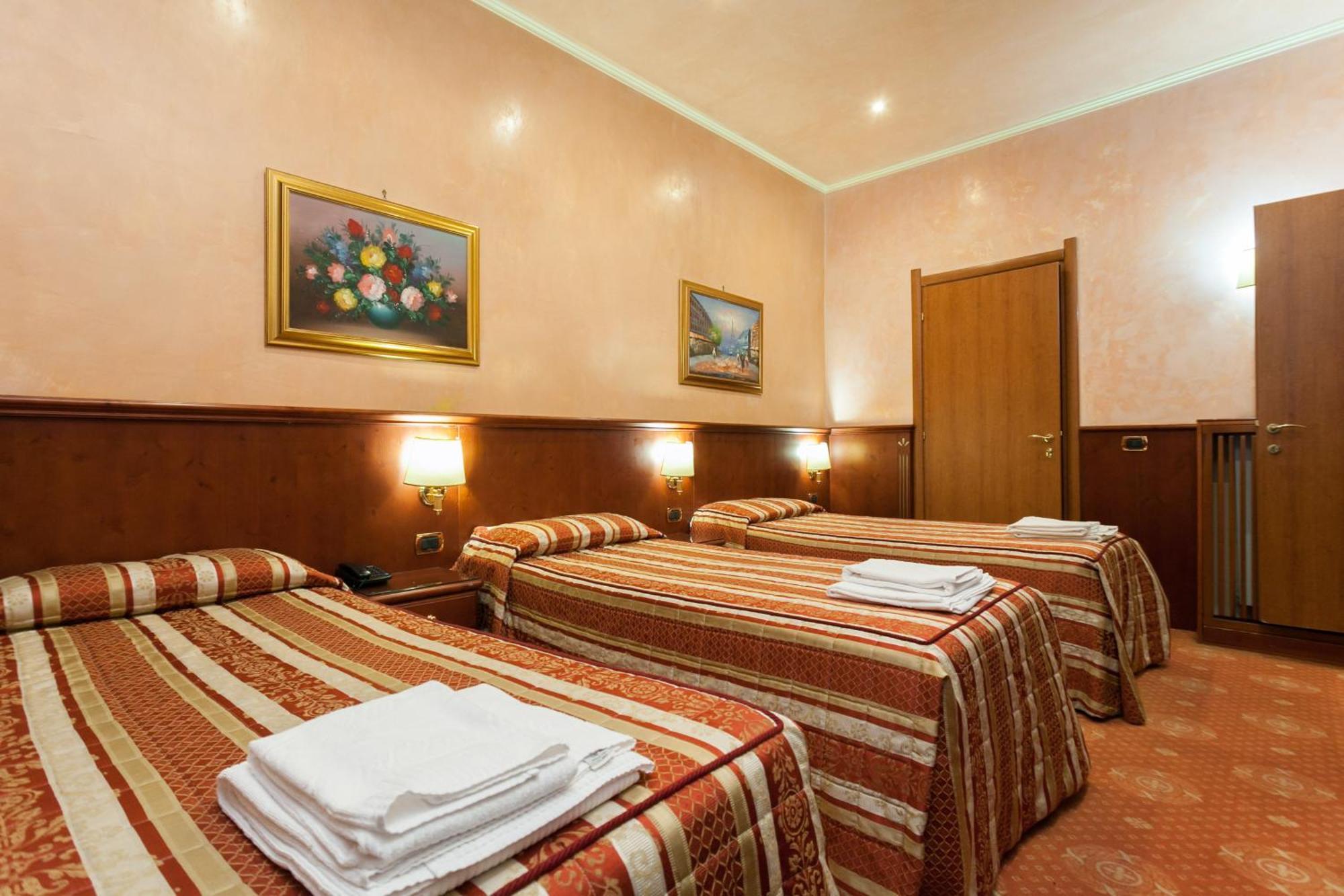 Classic Triple Room,1348956059:JPEG